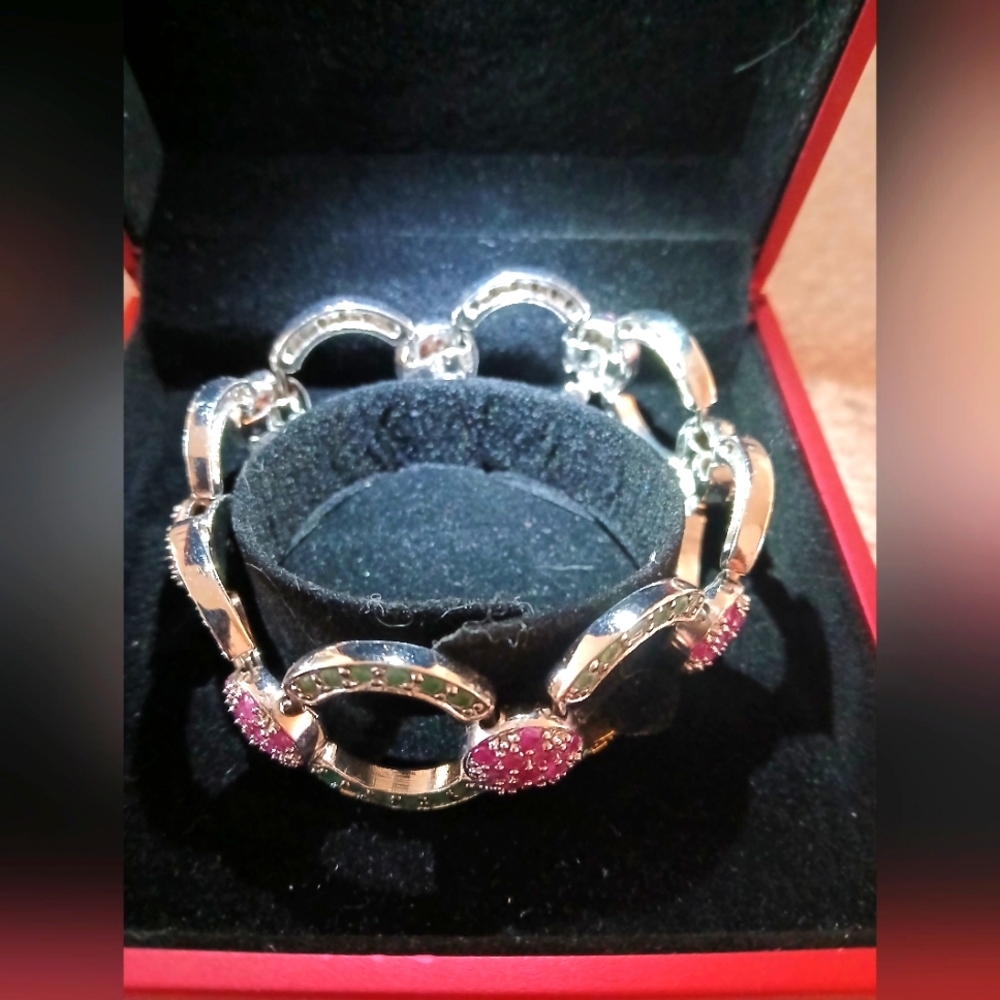 Brand New Costume Jewelry Bracelet